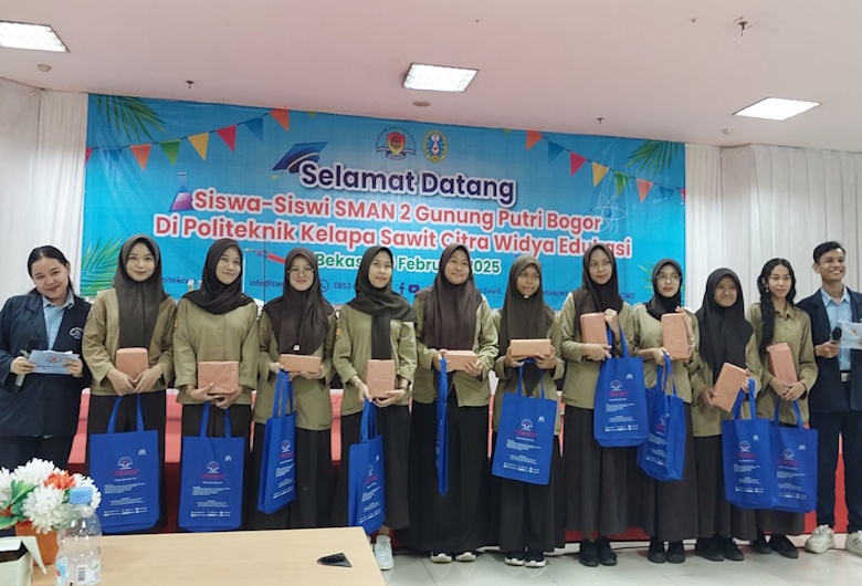 Kunjungan Campus Tour SMAN 2 Gunung Putri ke Kampus Politeknik Kelapa Sawit CWE